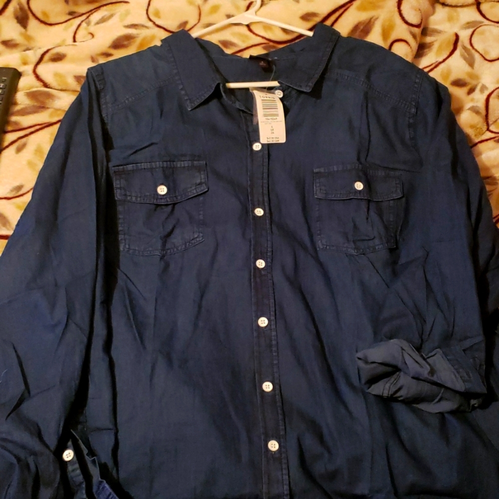BNWT Torrid longsleeve button up shirt  size 4x